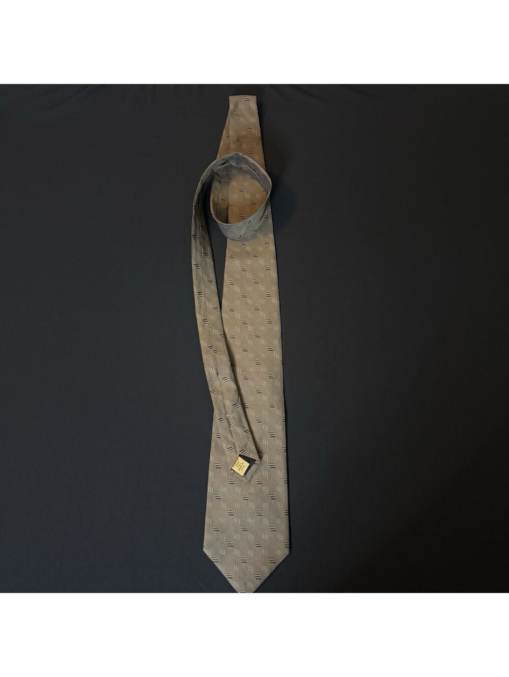 Donna Karan Signature 100% Silk Tie Brown Geometric USA 60” Wide 4”